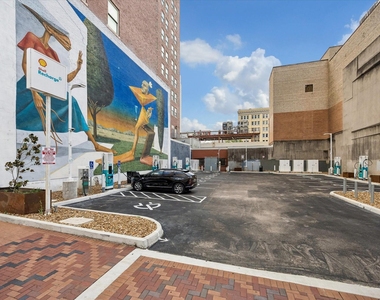 201 Main Street - Photo Thumbnail 23