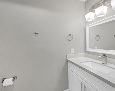 5807 Southmund Street - Photo Thumbnail 6