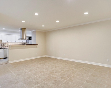 3131 Cummins Street - Photo Thumbnail 3