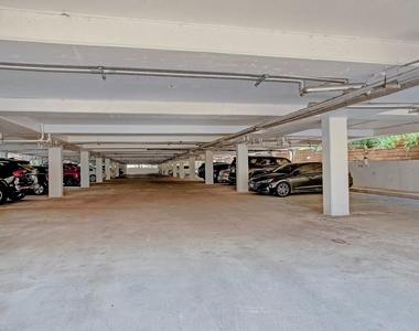 3131 Cummins Street - Photo Thumbnail 16