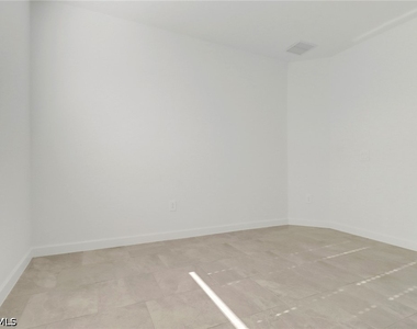 19728 Hinkley Drive - Photo Thumbnail 18