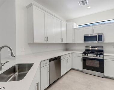 19728 Hinkley Drive - Photo Thumbnail 3