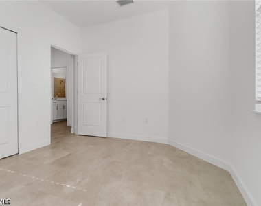 19728 Hinkley Drive - Photo Thumbnail 21