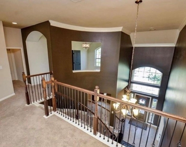 2703 Bonnie Bray Dr Drive - Photo Thumbnail 15