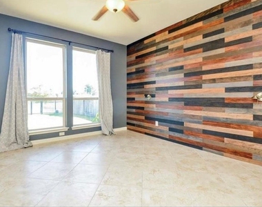 2703 Bonnie Bray Dr Drive - Photo Thumbnail 37