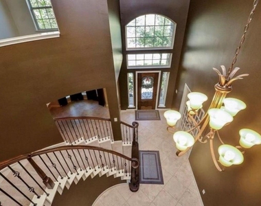 2703 Bonnie Bray Dr Drive - Photo Thumbnail 13