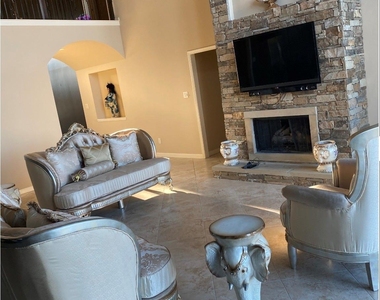 2703 Bonnie Bray Dr Drive - Photo Thumbnail 22