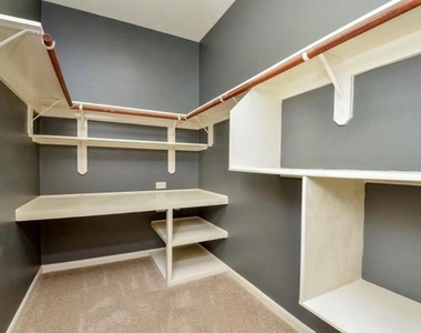 2703 Bonnie Bray Dr Drive - Photo Thumbnail 12