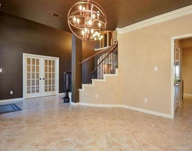 2703 Bonnie Bray Dr Drive - Photo Thumbnail 6