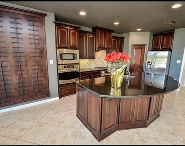 2703 Bonnie Bray Dr Drive - Photo Thumbnail 40