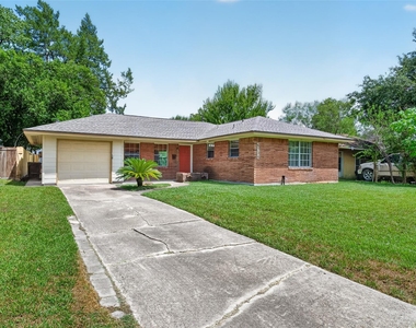 6734 Sharpcrest Street - Photo Thumbnail 2
