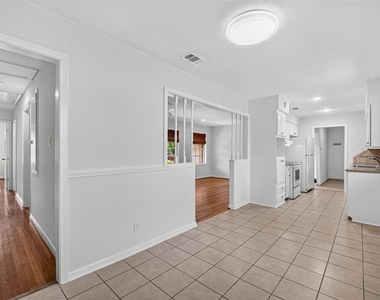 6734 Sharpcrest Street - Photo Thumbnail 12
