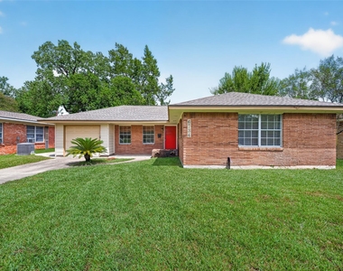 6734 Sharpcrest Street - Photo Thumbnail 3