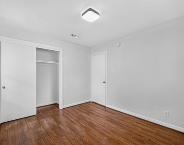6734 Sharpcrest Street - Photo Thumbnail 31