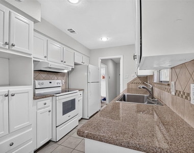 6734 Sharpcrest Street - Photo Thumbnail 17