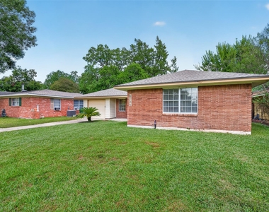 6734 Sharpcrest Street - Photo Thumbnail 5
