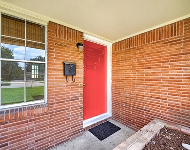 6734 Sharpcrest Street - Photo Thumbnail 6