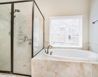 10918 Avery Arbor Lane - Photo Thumbnail 22