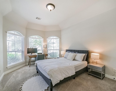 10918 Avery Arbor Lane - Photo Thumbnail 29