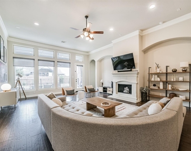 10918 Avery Arbor Lane - Photo Thumbnail 9