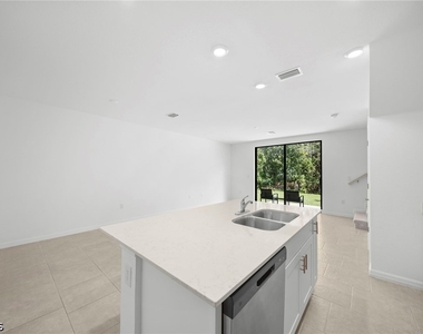 14191 Oviedo Place - Photo Thumbnail 4