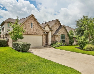 34 Estherwood Place - Photo Thumbnail 2