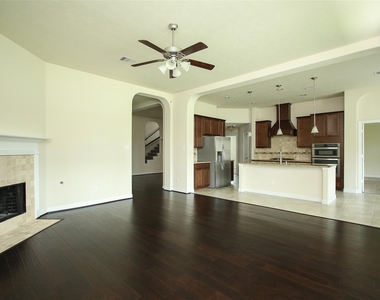 34 Estherwood Place - Photo Thumbnail 8