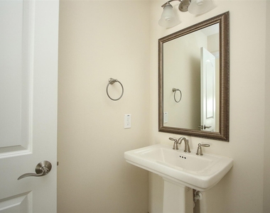 34 Estherwood Place - Photo Thumbnail 26