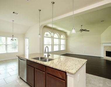 34 Estherwood Place - Photo Thumbnail 11