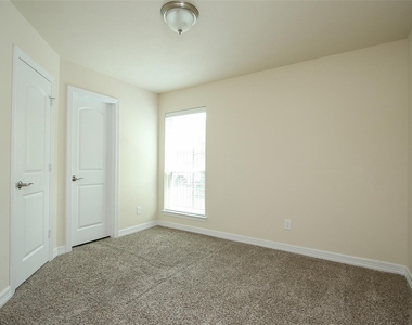 34 Estherwood Place - Photo Thumbnail 17