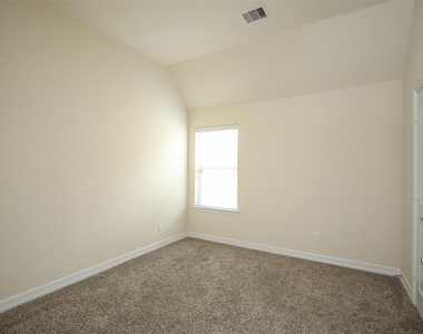 34 Estherwood Place - Photo Thumbnail 19