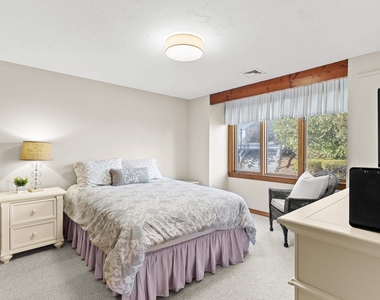 281 Davidson - Photo Thumbnail 10