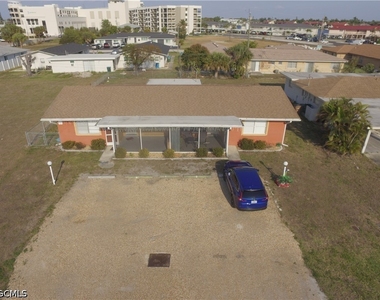 4819 Marine Drive - Photo Thumbnail 3