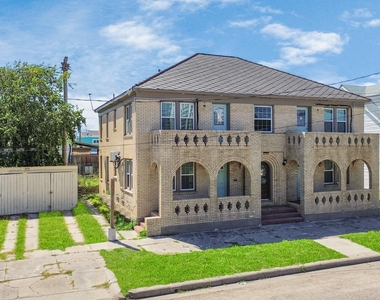 915 8th Street - Photo Thumbnail 3