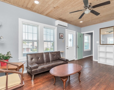 915 8th Street - Photo Thumbnail 8