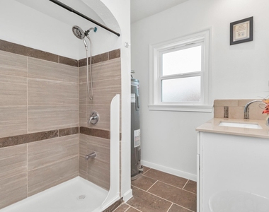 915 8th Street - Photo Thumbnail 40