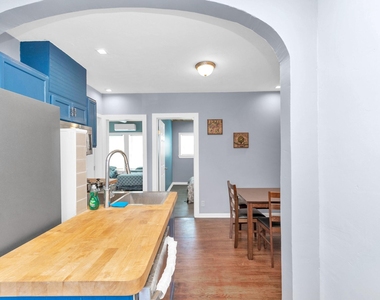 915 8th Street - Photo Thumbnail 14