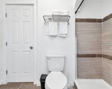 915 8th Street - Photo Thumbnail 35