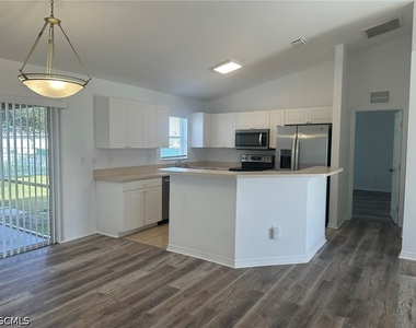 2148 Nw 21st Place - Photo Thumbnail 6