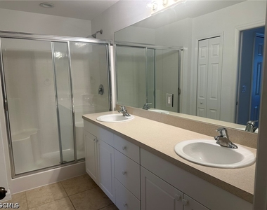 2148 Nw 21st Place - Photo Thumbnail 17
