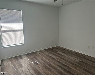 2148 Nw 21st Place - Photo Thumbnail 12