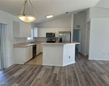 2148 Nw 21st Place - Photo Thumbnail 7