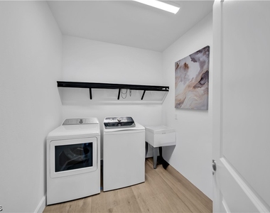 16578 Ridgeview Circle - Photo Thumbnail 42