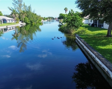 626 Se 13th Place - Photo Thumbnail 24