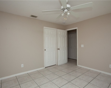 626 Se 13th Place - Photo Thumbnail 8