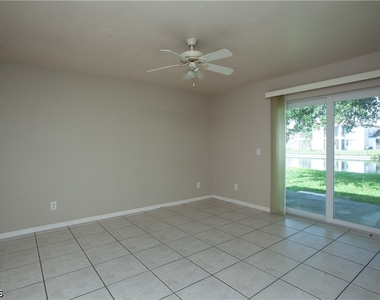 626 Se 13th Place - Photo Thumbnail 14