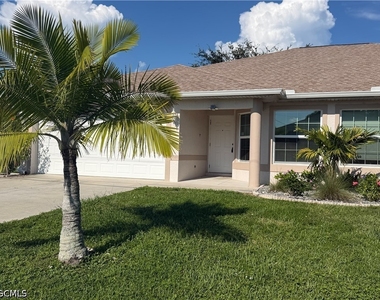 626 Se 13th Place - Photo Thumbnail 1