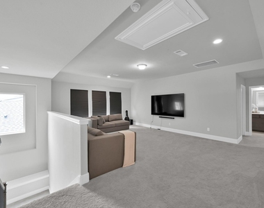 10053 Preserve Way - Photo Thumbnail 27