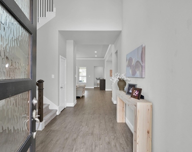 10053 Preserve Way - Photo Thumbnail 4
