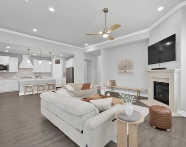 10053 Preserve Way - Photo Thumbnail 10